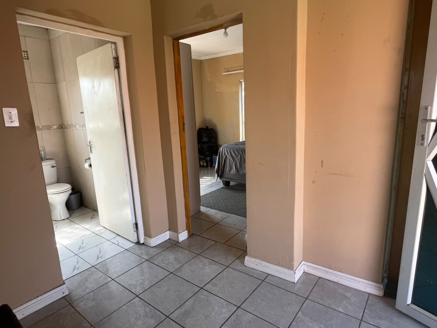 To Let 1 Bedroom Property for Rent in Northcrest Eastern Cape
